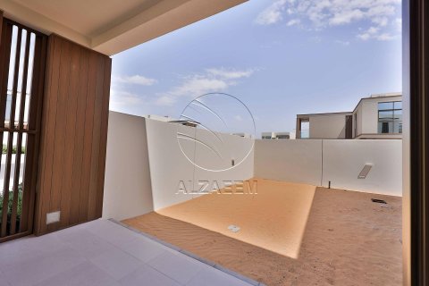 3 bedrooms Townhouse in Abu Dhabi, UAE No. 91114 3