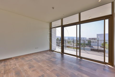 5 bedrooms Villa in Abu Dhabi, UAE No. 91113 5