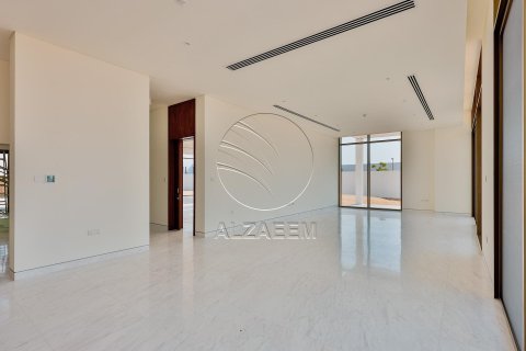 Villa de 5 dormitorios en Abu Dhabi, UAE No. 91111 18