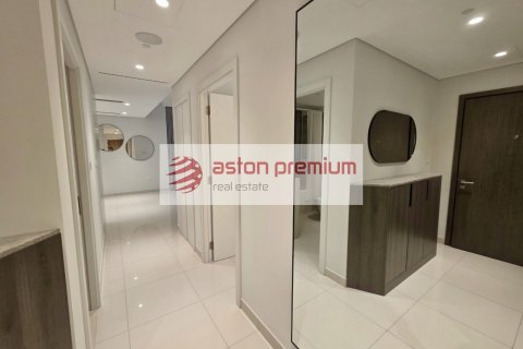 Квартира с 2 спальнями в EMAAR Beachfront, ОАЭ №203242 10