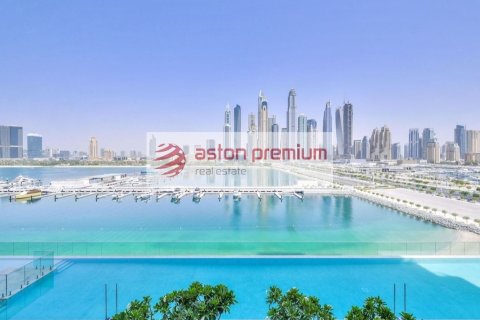 Квартира с 2 спальнями в EMAAR Beachfront, ОАЭ №203242 19