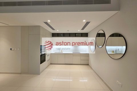 Квартира с 2 спальнями в EMAAR Beachfront, ОАЭ №203242 20