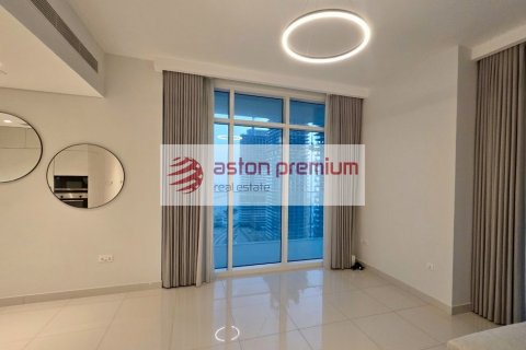 Квартира с 2 спальнями в EMAAR Beachfront, ОАЭ №203242 11