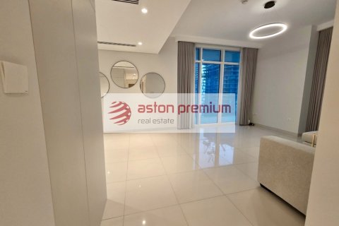 Квартира с 2 спальнями в EMAAR Beachfront, ОАЭ №203242 5