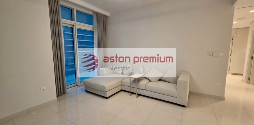 Квартира с 2 спальнями в EMAAR Beachfront, ОАЭ №203242