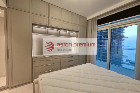 Квартира с 2 спальнями в EMAAR Beachfront, ОАЭ №203242 16
