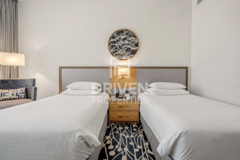 Studio Apartment in Jumeirah Village Circle, UAE No. 202167 3
