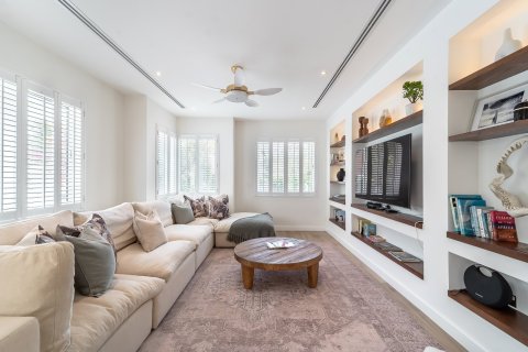 Villa de 5 dormitorios en Dubai Sports City, UAE No. 154356 8