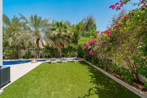 Villa de 5 dormitorios en Dubai Sports City, UAE No. 154356 25