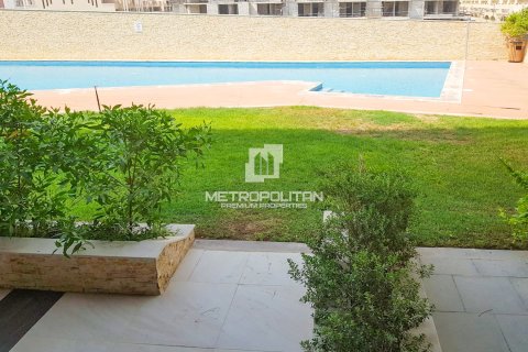 Apartment de 2 dormitorios en Jumeirah Village Circle, UAE No. 77596 8