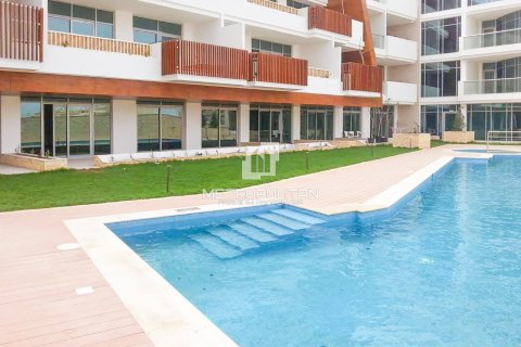 Apartment de 2 dormitorios en Jumeirah Village Circle, UAE No. 77596 10