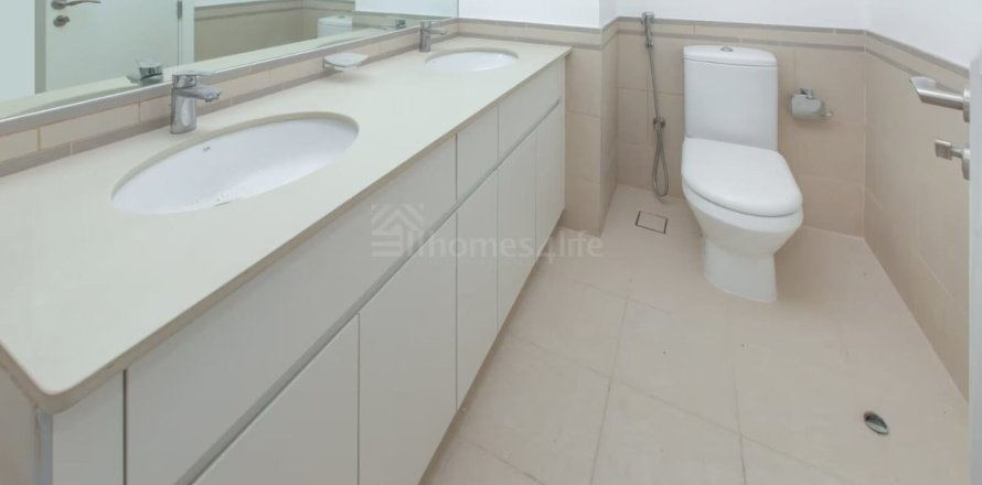 2 bedrooms Apartment in Zahra Breeze Apartments, UAE No. 167263