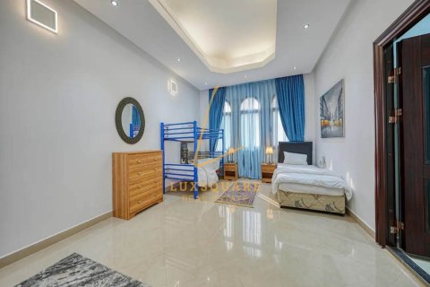 Villa de 8 dormitorios en Sector E, UAE No. 150282 18