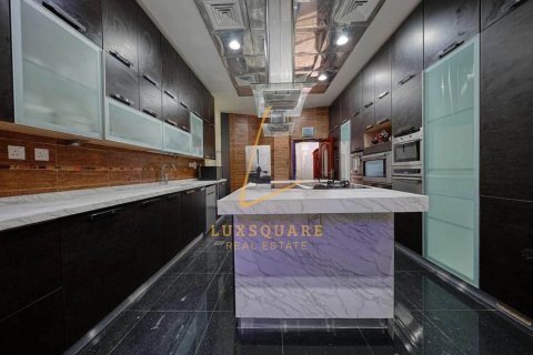 Villa de 8 dormitorios en Sector E, UAE No. 150282 9