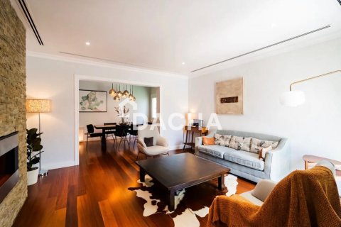 Villa de 3 dormitorios en Meadows, UAE No. 210330 4