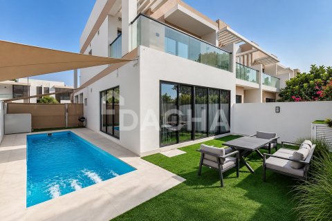 4 bedrooms Townhouse in DAMAC Hills (Akoya by DAMAC), UAE No. 210331
