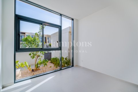 4 bedrooms Townhouse  No. 126489 2