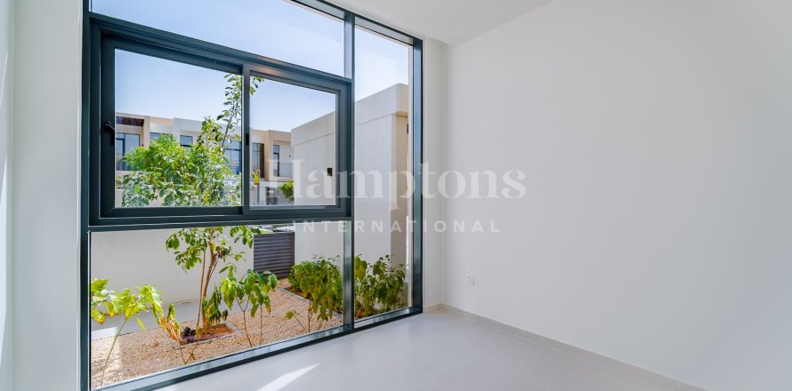 4 bedrooms Townhouse  No. 126489