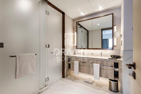 Квартира с 2 спальнями в Address Harbour Point, ОАЭ №193715 6