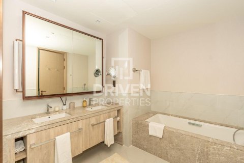 Apartment de 2 dormitorios en Address Harbour Point, UAE No. 193716 12