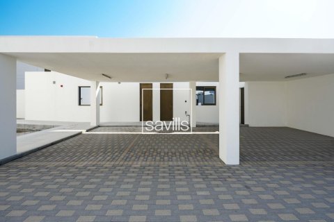 6 bedrooms Villa in Abu Dhabi, UAE No. 194817 16