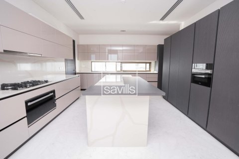 6 bedrooms Villa in Abu Dhabi, UAE No. 194817 19