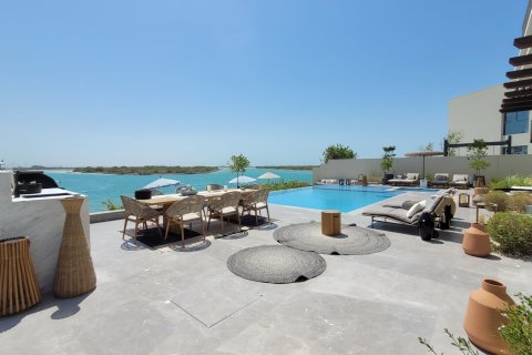 Вилла с 3 спальнями в Абу-Даби, ОАЭ №152333 9