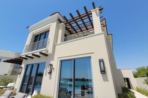 Villa de 3 dormitorios en Abu Dhabi, UAE No. 152333