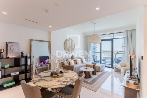 1 bedroom Apartment in EMAAR Beachfront, UAE No. 190964 4