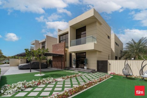 Villa de 5 chambres à Dubai, UAE No. 144368