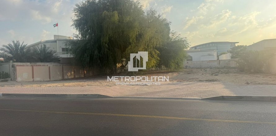 Land de 1394m² No. 128491