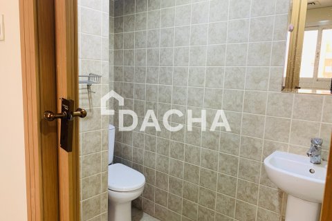 Вилла с 3 спальнями в District 15, ОАЭ №162074 4