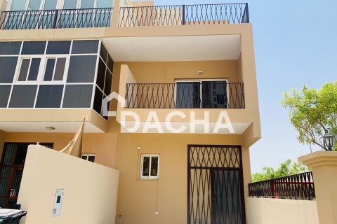 Вилла с 3 спальнями в District 15, ОАЭ №162074 24