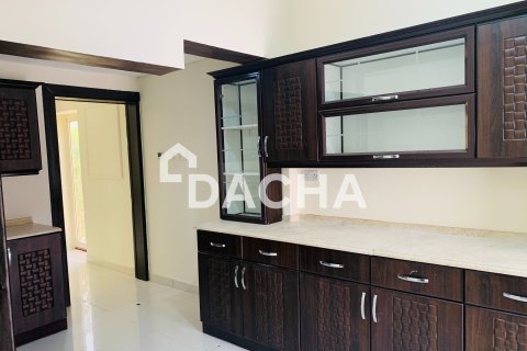 Вилла с 3 спальнями в District 15, ОАЭ №162074 6