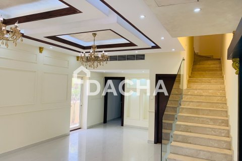 Вилла с 3 спальнями в District 15, ОАЭ №162074 21