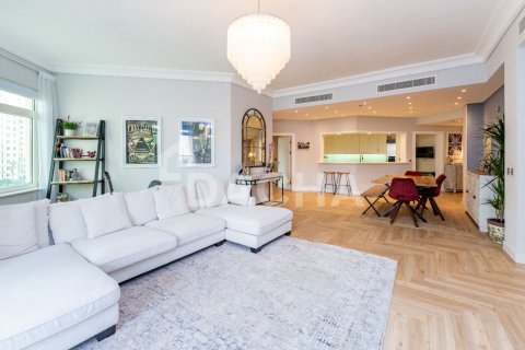 Appartement de 3 chambres à Shoreline Apartments, UAE No. 162070