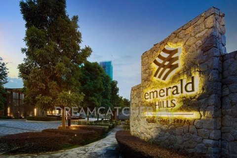 722.97m² Land in Dubai Hills Estate, UAE No. 321 1