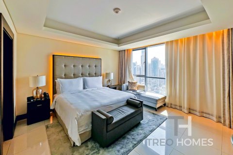 2 bedrooms Apartment in Burj Khalifa, UAE No. 73853 11