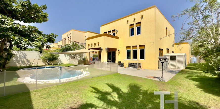Вилла с 3 спальнями в Jumeirah Park, ОАЭ №73863