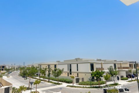 Villa de 4 dormitorios en Dubai, UAE No. 102394 7