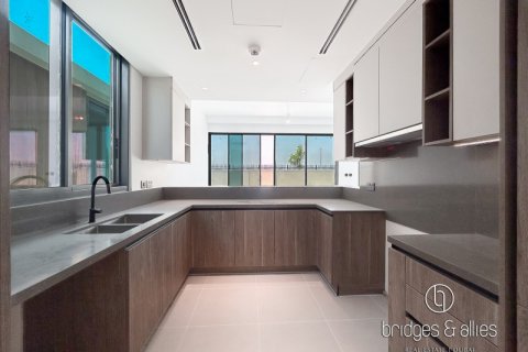 Villa de 4 dormitorios en Dubai, UAE No. 102394 5