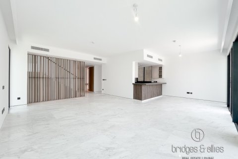 Villa de 4 dormitorios en Dubai, UAE No. 102394 2