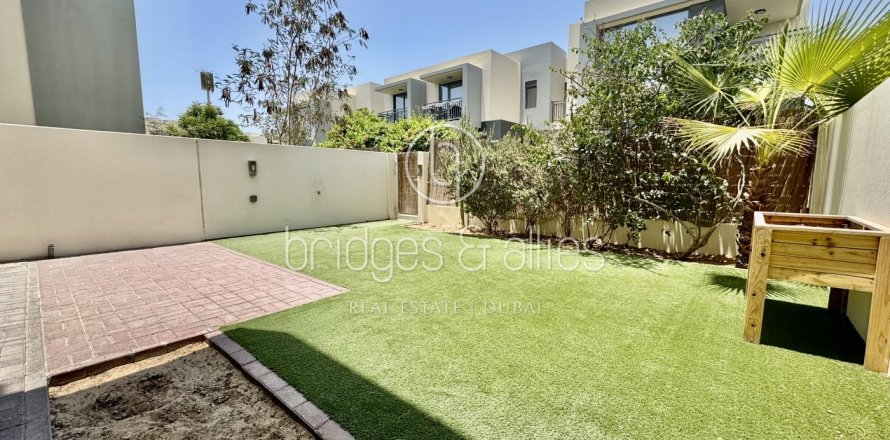Villa de 3 dormitorios en Dubai Hills Estate, UAE No. 102413