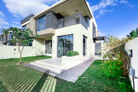 Villa de 5 dormitorios en Dubai Hills Estate, UAE No. 102411 1