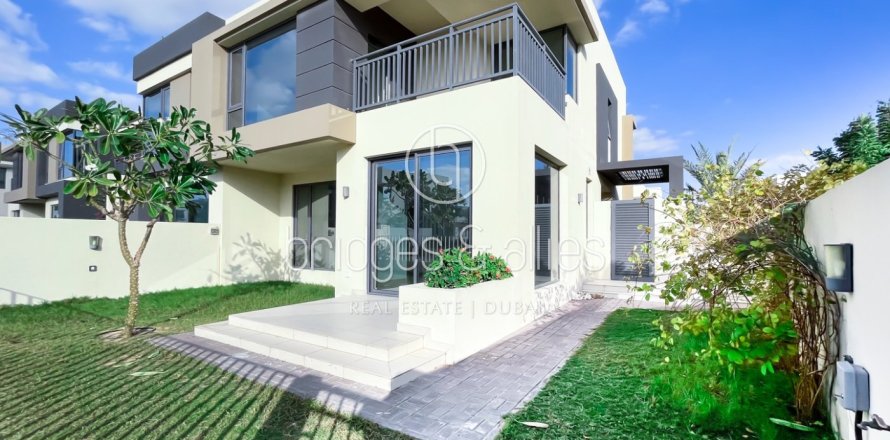 Villa de 5 dormitorios en Dubai Hills Estate, UAE No. 102411