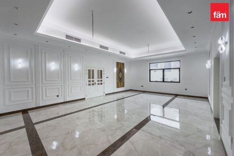 6 bedrooms Villa in Dubai, UAE No. 142526 9