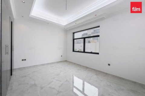 6 bedrooms Villa in Dubai, UAE No. 142526 18