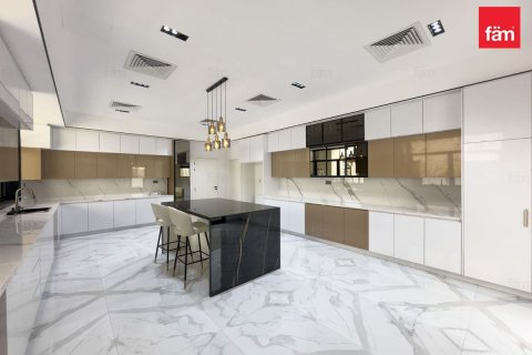 6 bedrooms Villa in Dubai, UAE No. 142526 4