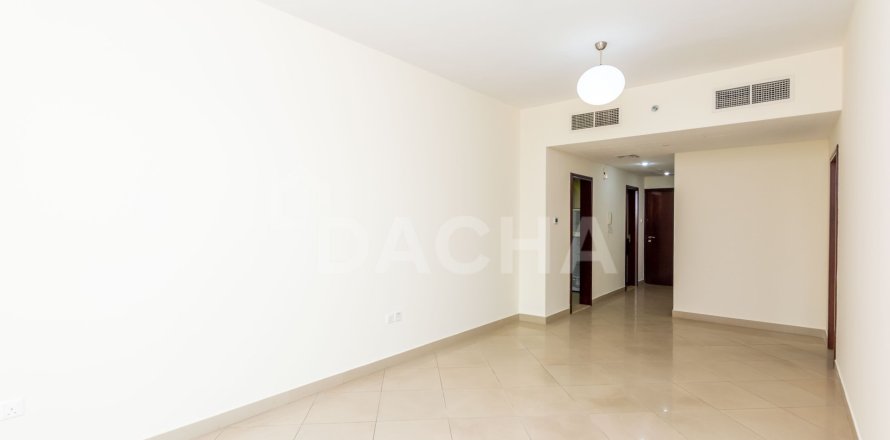 Квартира с 3 спальнями в Icon Tower 2, ОАЭ №162115