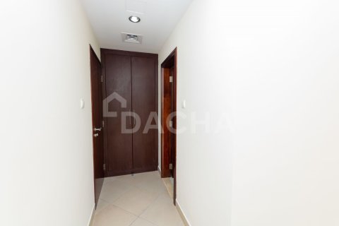 Квартира с 3 спальнями в Icon Tower 2, ОАЭ №162115 8